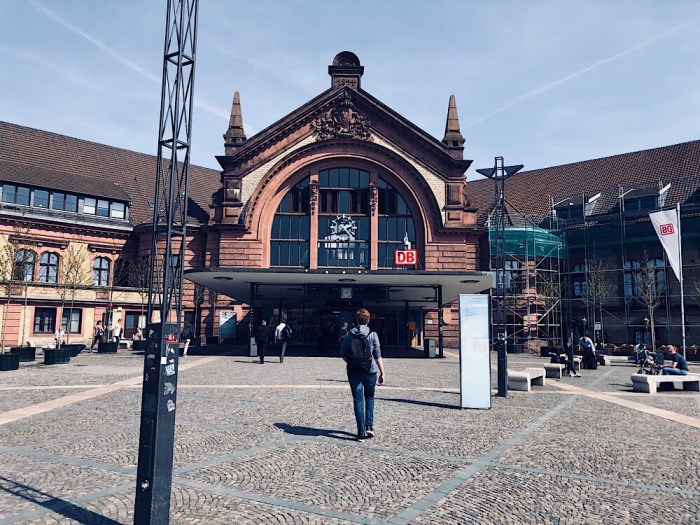 Hauptbahnhof / Station