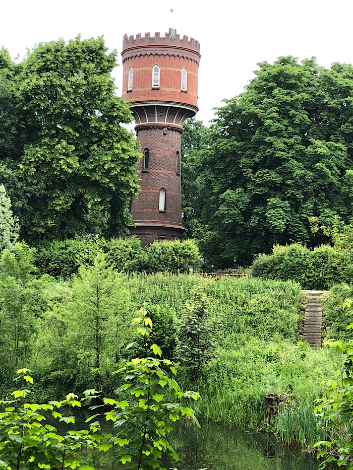 59519019-9D06-4594-8370-303C305B597C