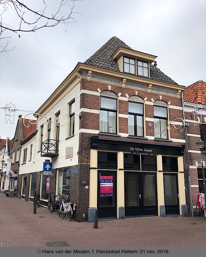 Kruisstraat 13: De Witte Swaen