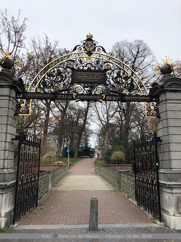 Toegangspoort Valkhofpark (detail)