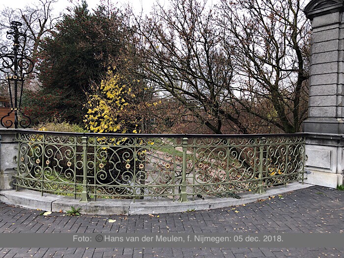 Toegangspoort Valkhofpark (hekwerk)